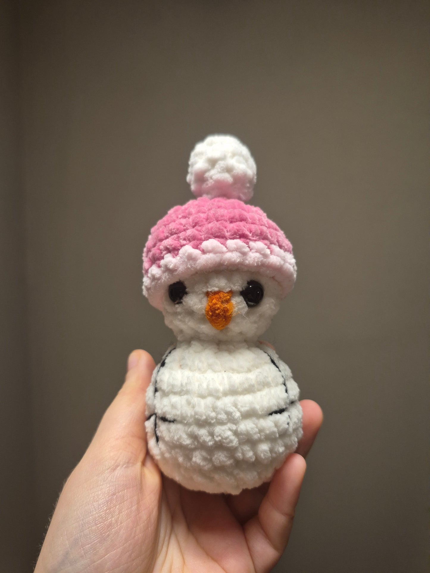 Verschiedene Schneemänner - weihnachtlich und schick