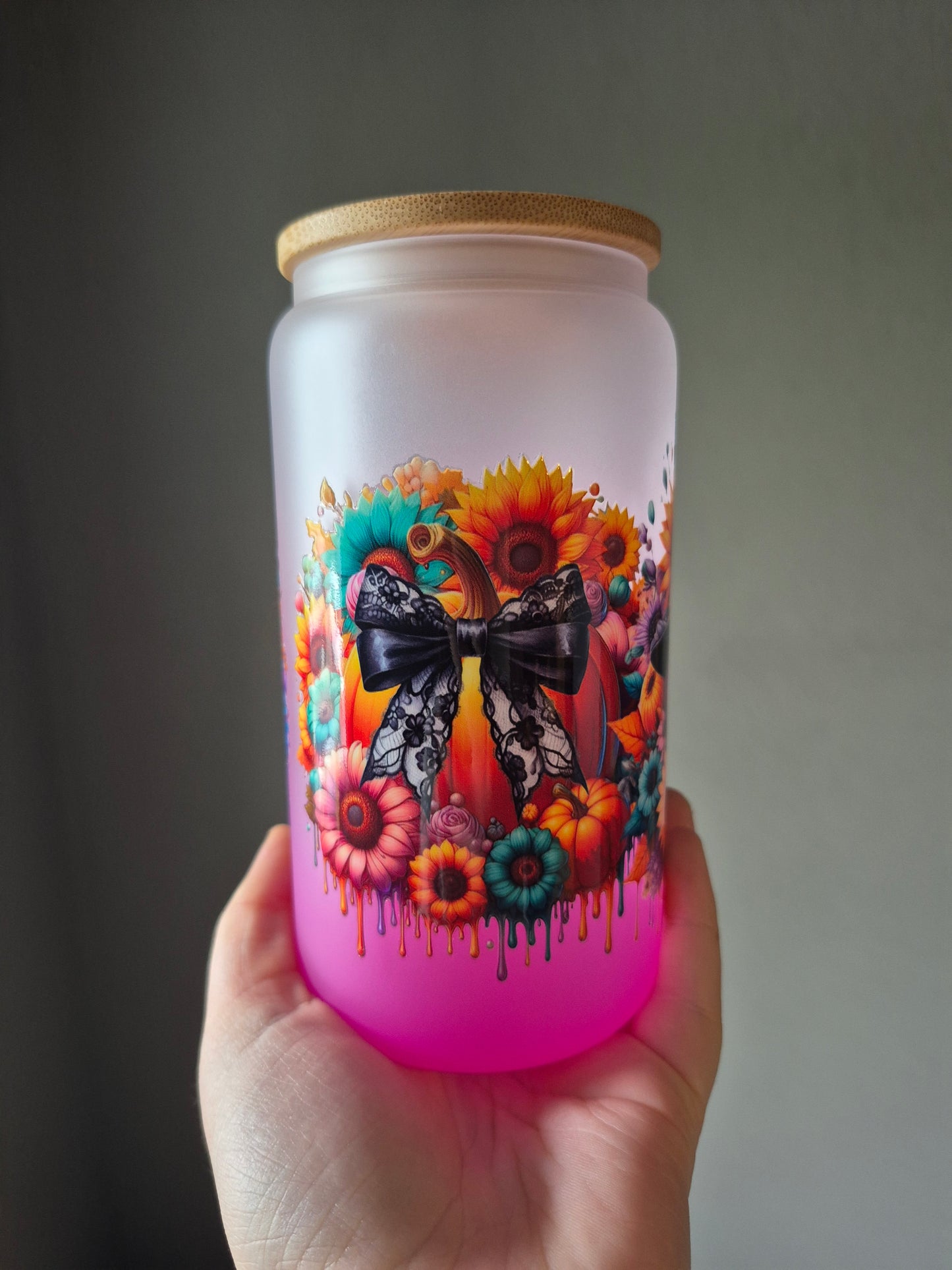 Trinkglas mit Kürbisse und Blumen 🎃