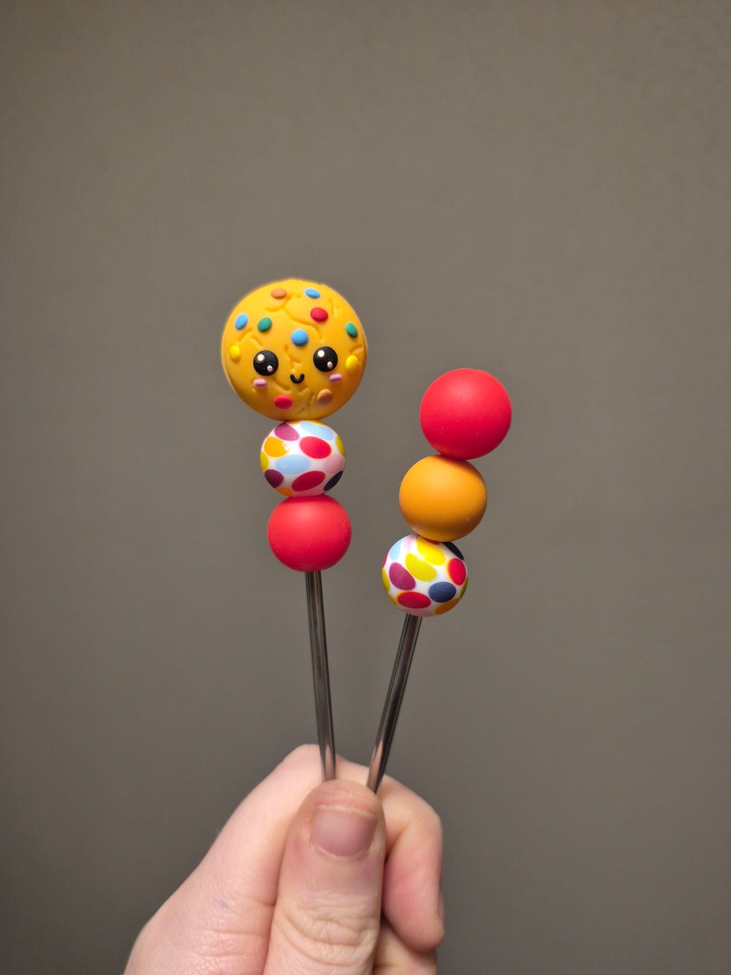 Amigurumi Sticks mit buntem Cookie