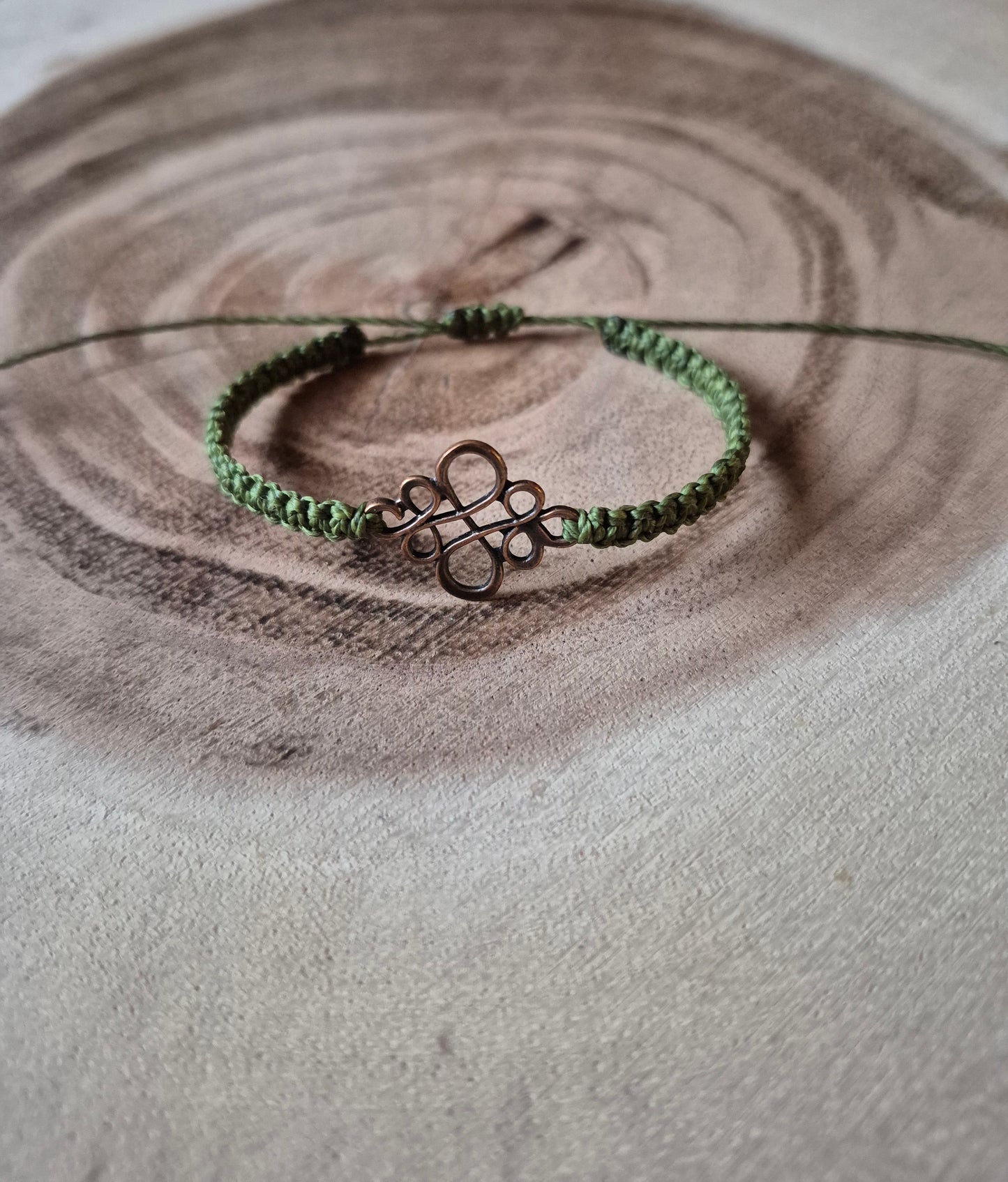 Armband in grün mit Mandala