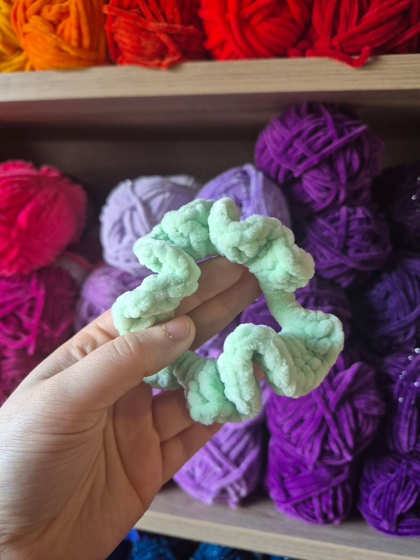 Scrunchies – weich, voluminös & schonend zum Haar