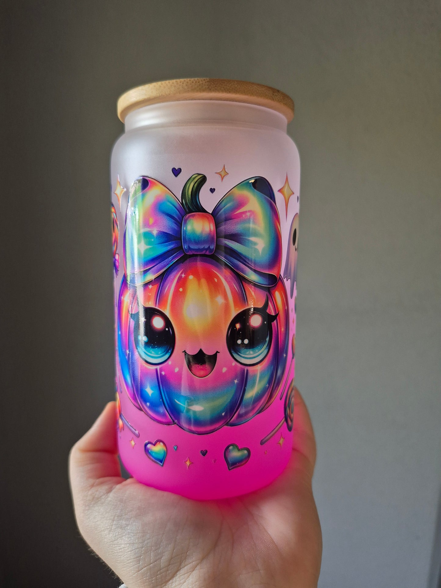 Trinkglas mit Geistern, Kürbis und süßes 🍬🍭