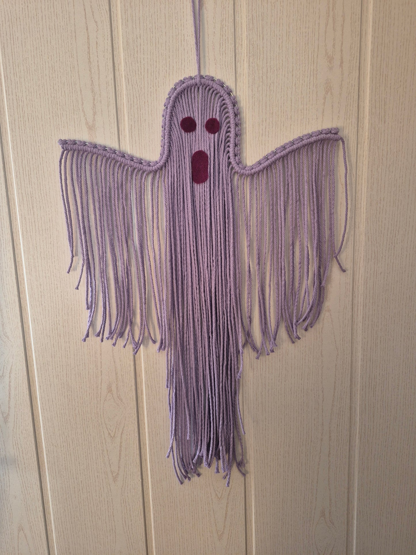 Makramee Gespenst in lavendel groß