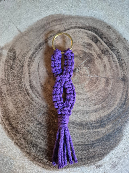 Schlüsselanhänger in lila