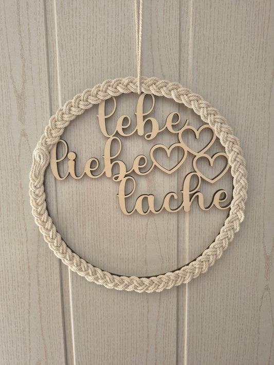 Holzring mit Makramee – Lebe, Liebe, Lache ✨